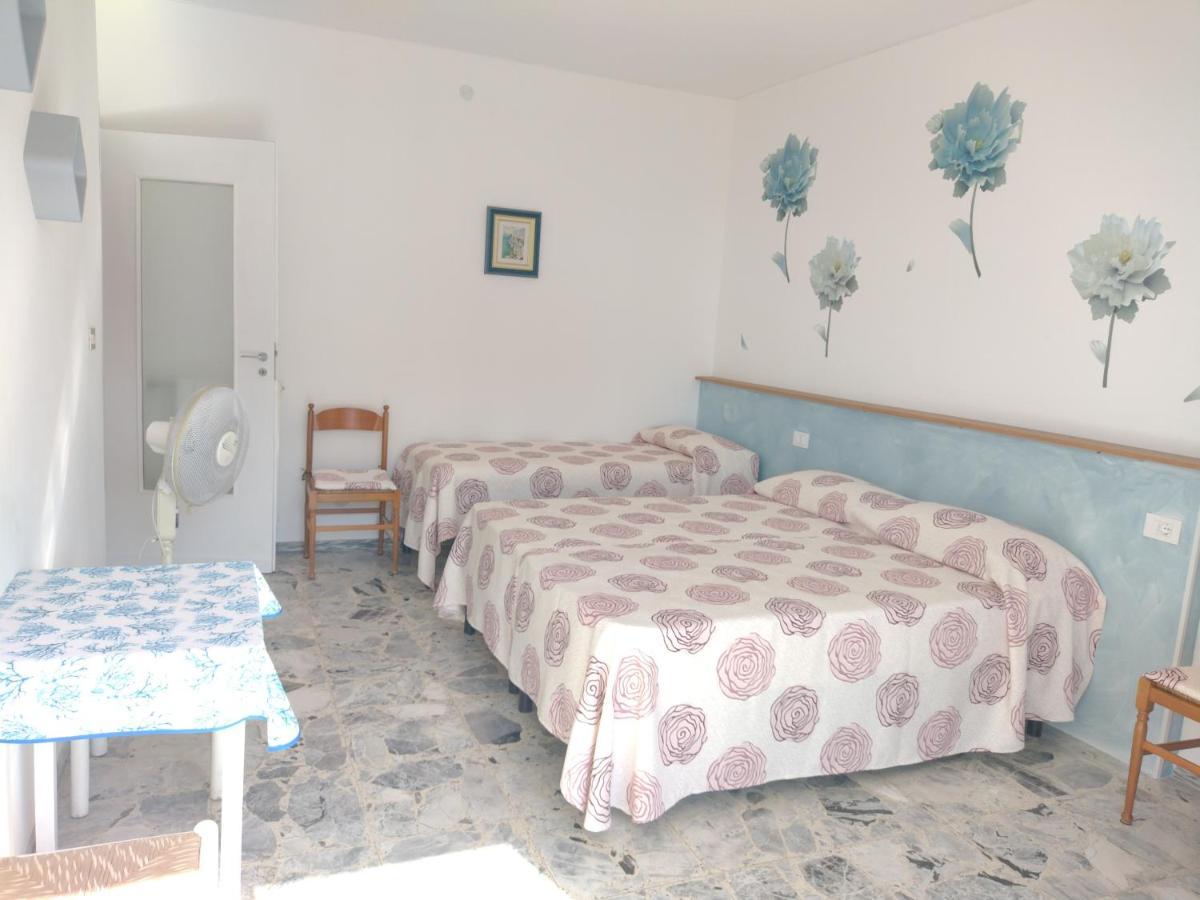 Casa Fronte Mare Ventimiglia Exterior foto