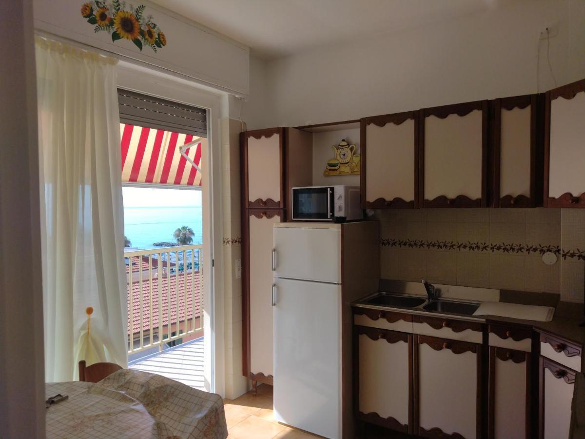 Casa Fronte Mare Ventimiglia Exterior foto