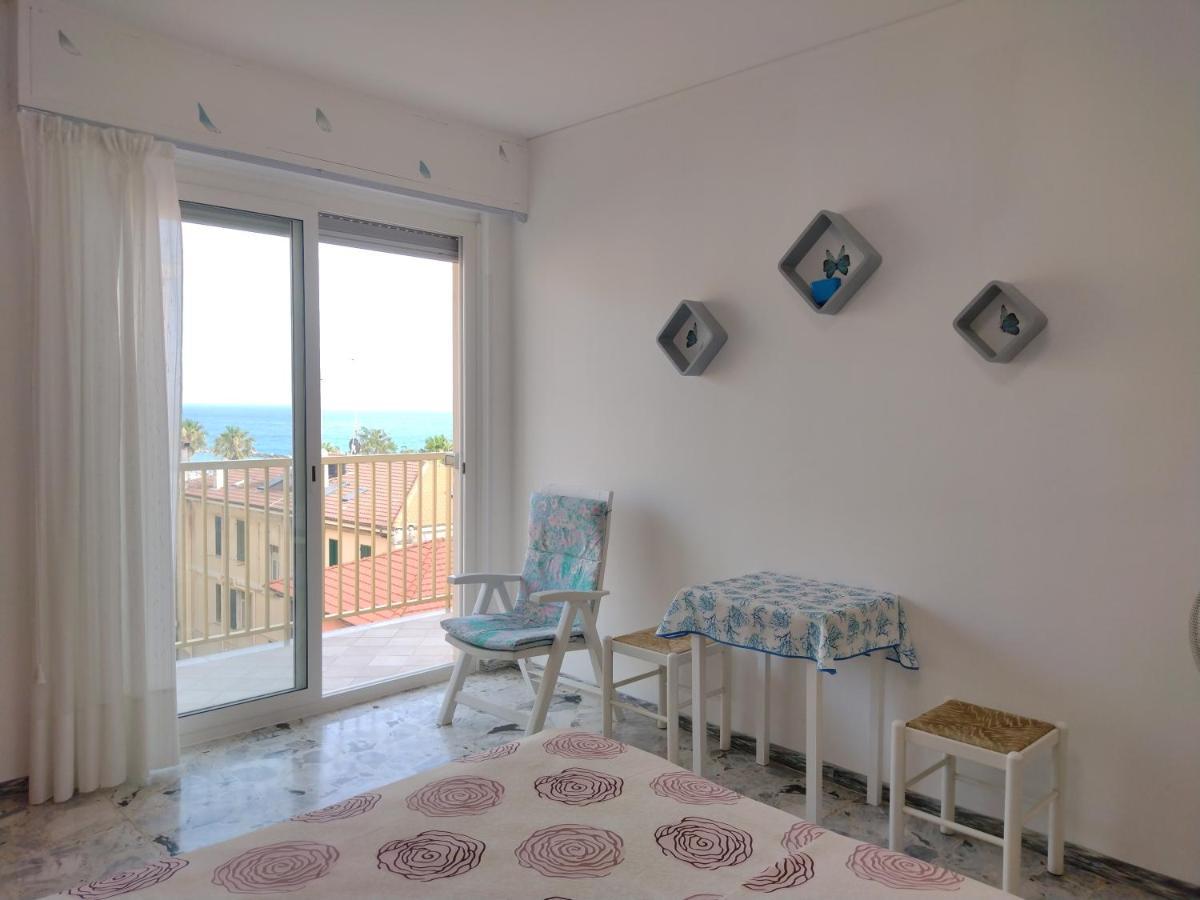 Casa Fronte Mare Ventimiglia Exterior foto