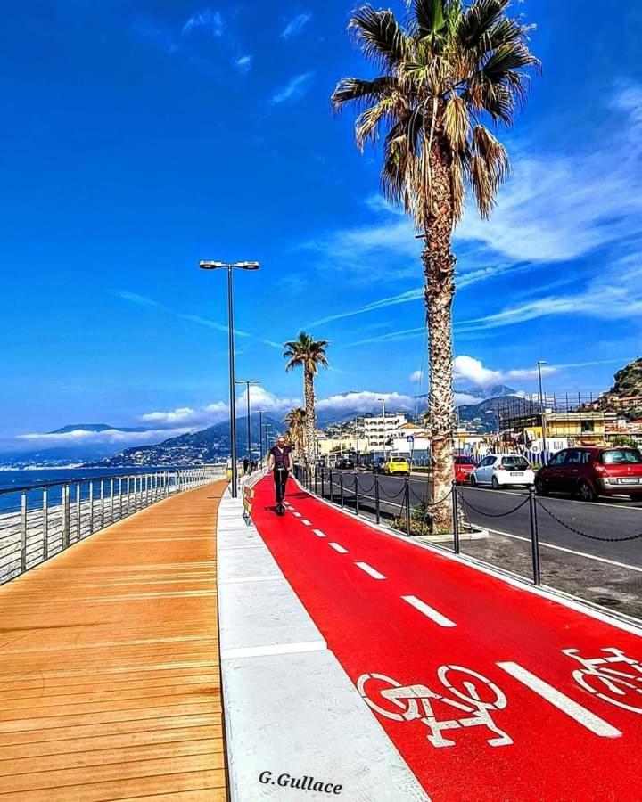 Casa Fronte Mare Ventimiglia Exterior foto
