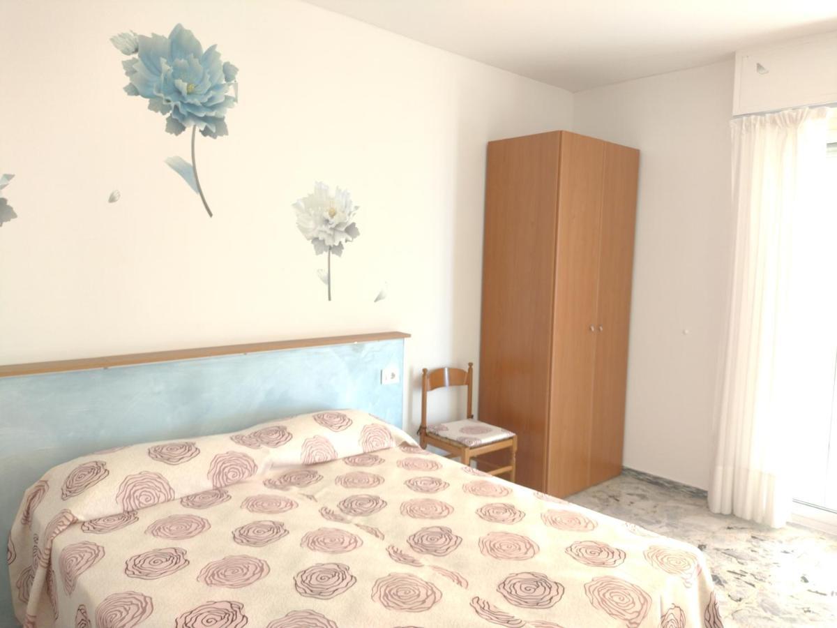 Casa Fronte Mare Ventimiglia Exterior foto